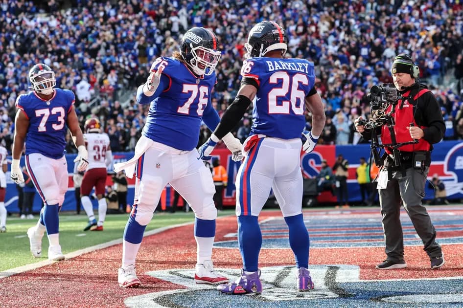 NFL SNF New York Giants vs Washington Commanders Same Game Parlay at +1300 odds: Saquon scores again
