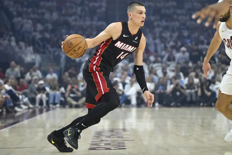 Today's Best NBA Player Prop Bet Picks & Playoffs Predictions, Saturday 4/26: Herro plays hero ball