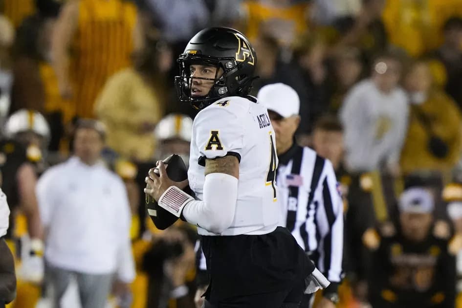 NCAAF Group of 5 Conference: Predictions & Best Bets for Sun Belt, MAC, AAC & Conference USA