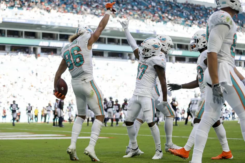 NFL Week 12 same game parlay (+2072 odds): Carolina Panthers vs Miami Dolphins