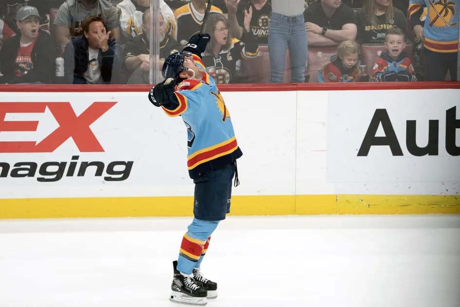 Best NHL prop bets for today, 2/9 - Sam Reinhart rips through Sharks