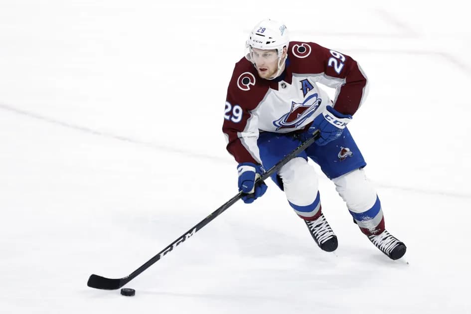 Wednesday's NHL mega parlay (+1056 odds): Avs looking for their seventh straight win
