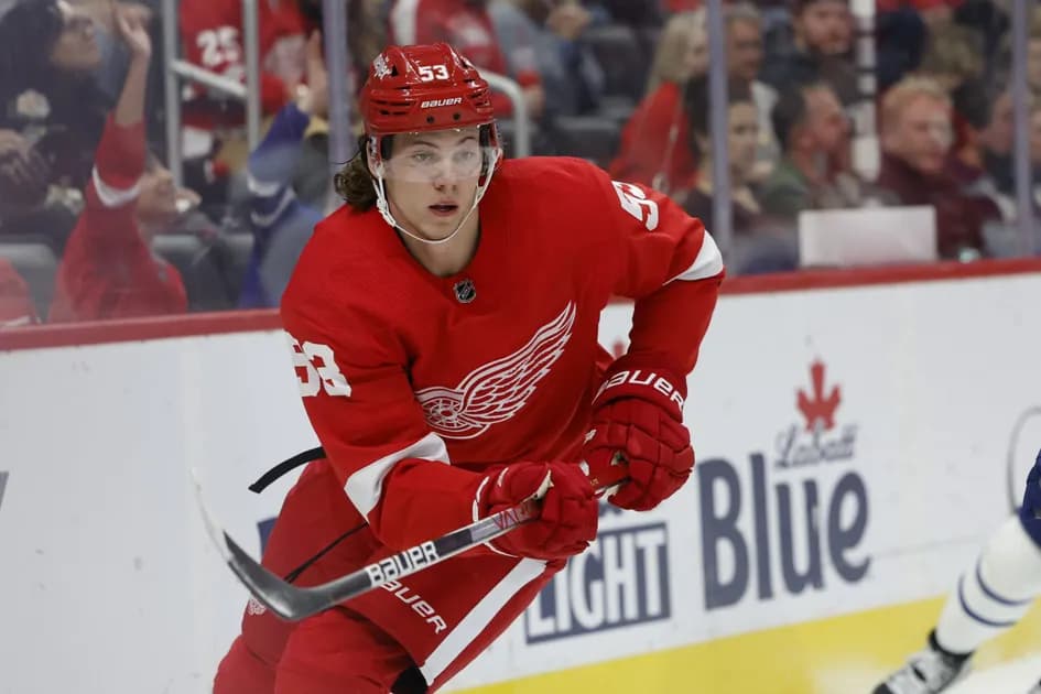 Best NHL player prop bets today 10/21: Moritz Seider mauls the Blackhawks