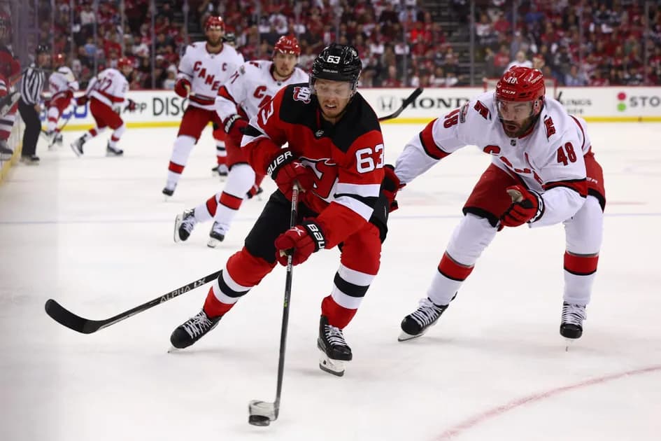 Hurricanes vs Devils Prediction & Same Game Parlay picks: Devils even series at +500 odds