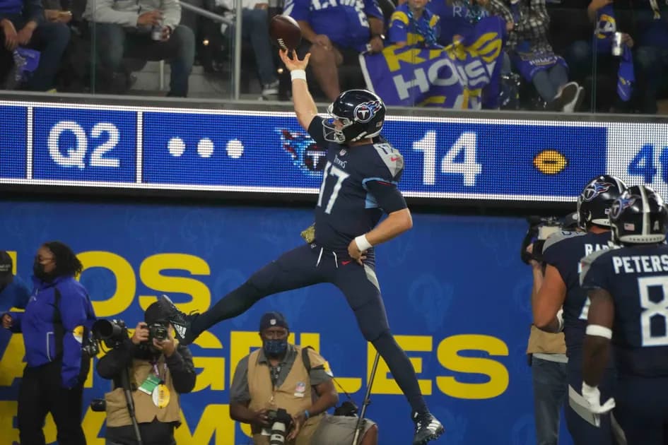 Back to the Futures: Bills and Rams regress, Cards strengthen case, Titans show their teeth