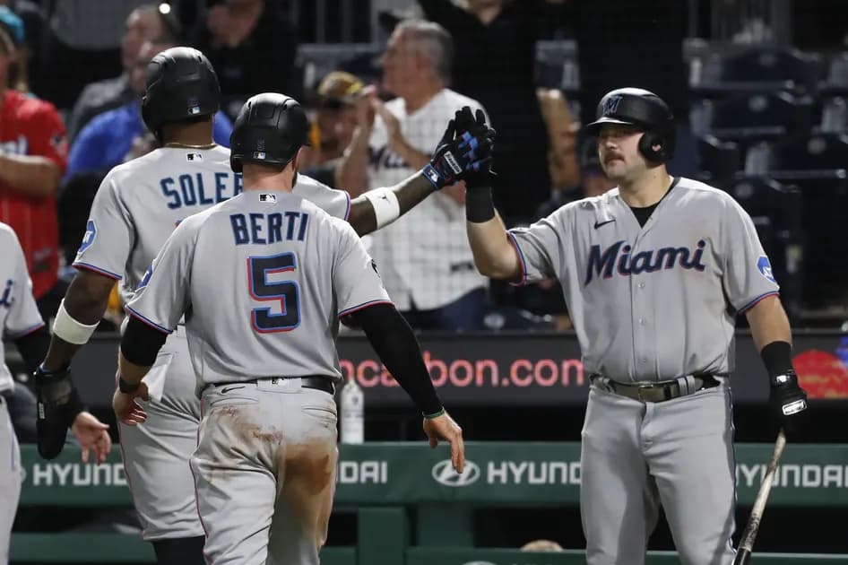 Today’s Best MLB Prop Bet Picks & Predictions, Tuesday 4/2: Can Jake Burger blast off?
