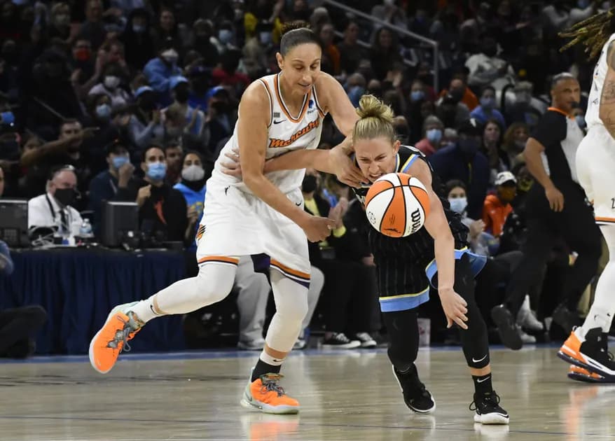 WNBA Finals Sunday: Chicago seeks first-ever WNBA title in franchise history