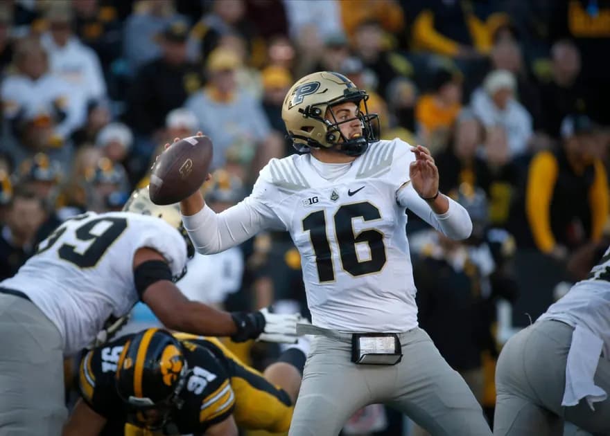 Best CFB player prop for the Week 8 slate: O'Connell bombs Badgers
