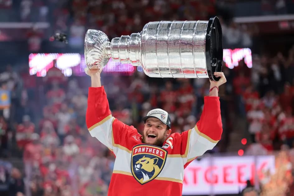 NHL Predictions: 2025-26 Season Preview & Stanley Cup Best Bets - Can the Florida Panthers 3-peat?