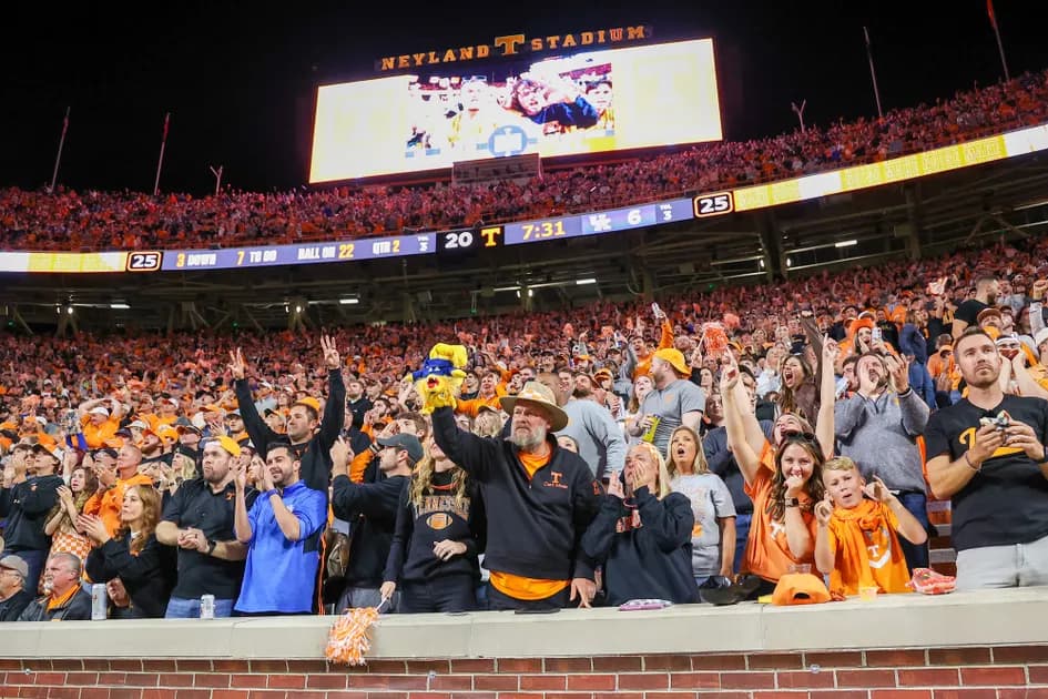 College football betting guide: Expert 2022 Week 10 college football picks, predictions, odds & best bets