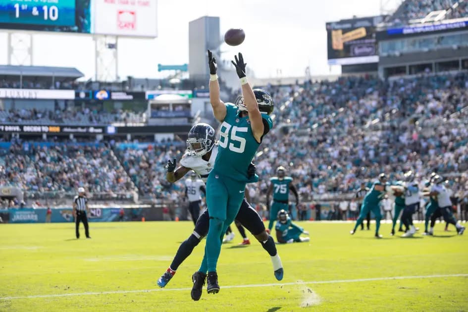 Best NFL player prop for Miami Dolphins vs Jacksonville Jaguars: Hey Arnold