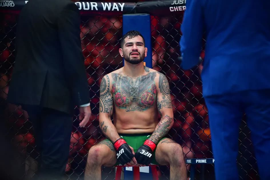 UFC on ESPN 72: Roman Dolidze vs. Anthony Hernandez picks, predictions and best bets: Hernandez Overwhelms Dolidze