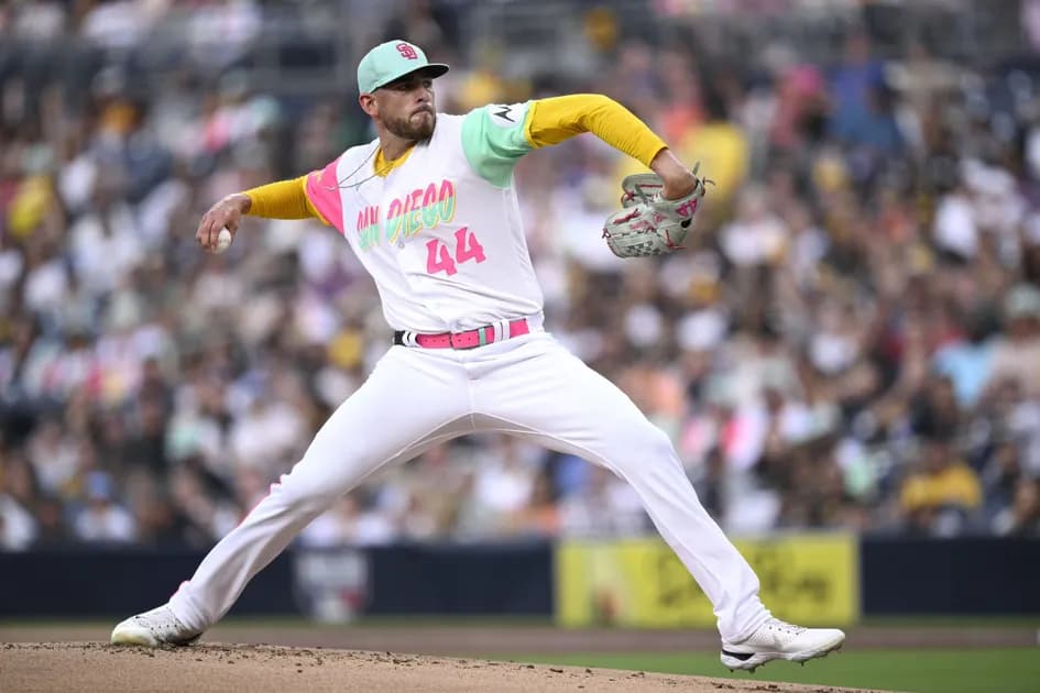 MLB Thursday parlay at mega +818 odds today 9/26: Padres seize the moment in Los Angeles
