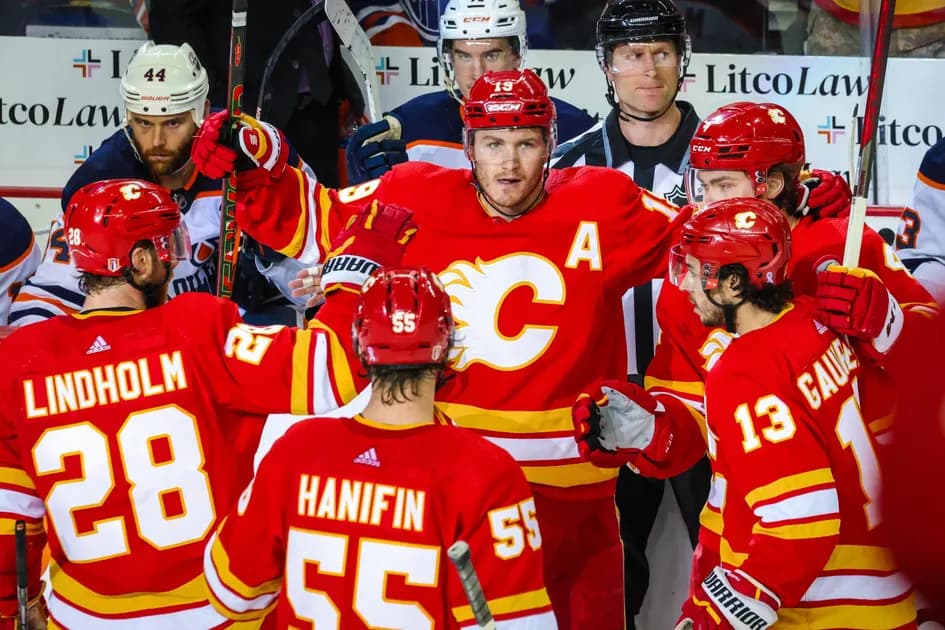 NHL Friday mega parlay (+607 odds): Home teams keep rolling