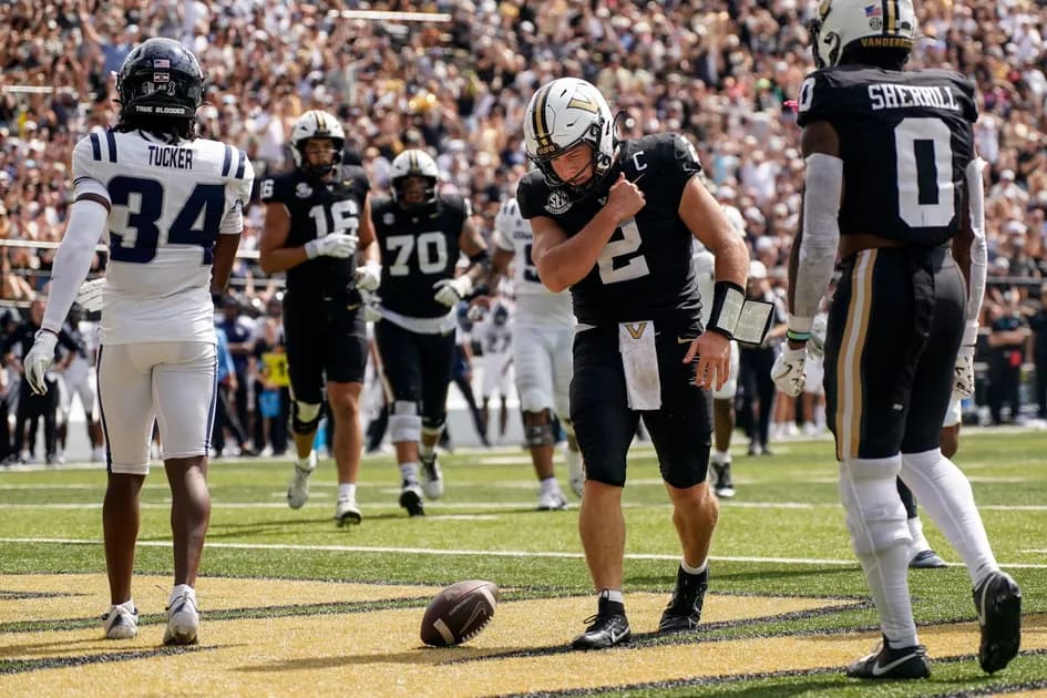 Week 8 College Football Parlay: CFB Parlay Picks for Saturday, October 18 - Commodores live up to expectations