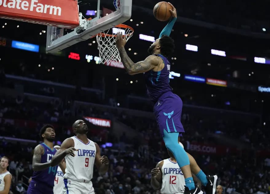 NBA Monday same game parlay (+908 odds): Charlotte Hornets vs Los Angeles Lakers