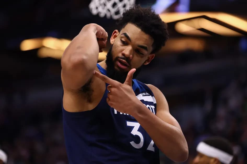 Best NBA player props for Saturday's slate: Towns lights up Miami
