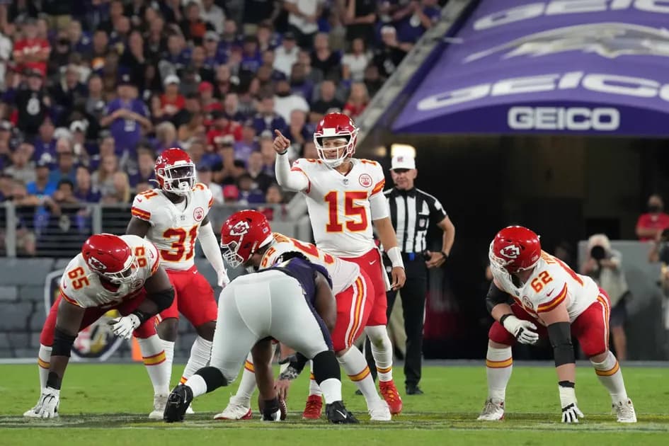 NFL AFC West Predictions, Odds & Season Projections: Chiefs' division dominance continues