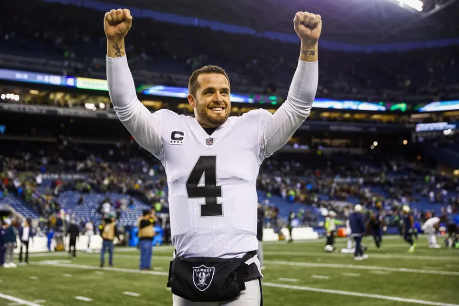 NFL Daily Fantasy Football Picks for the Las Vegas Raiders vs Los Angeles Rams on TNF: Ride with Derek Carr