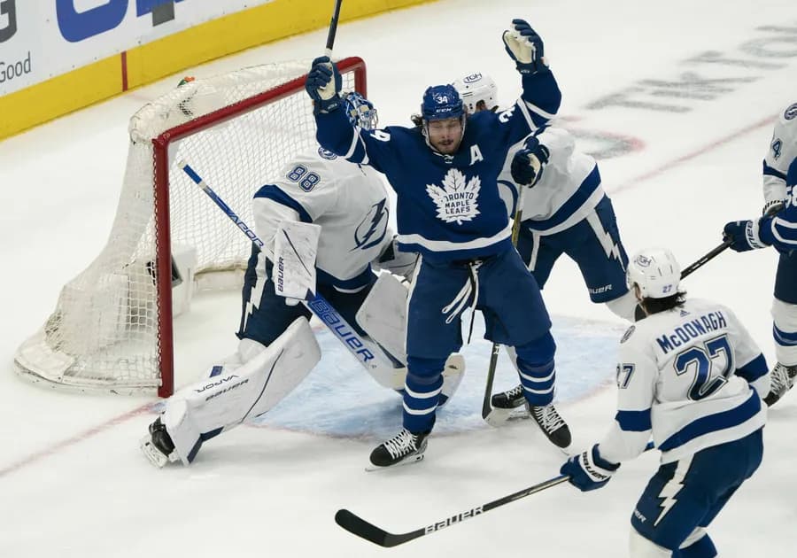 Best player props for Friday's NHL slate: Lightning game gets electric