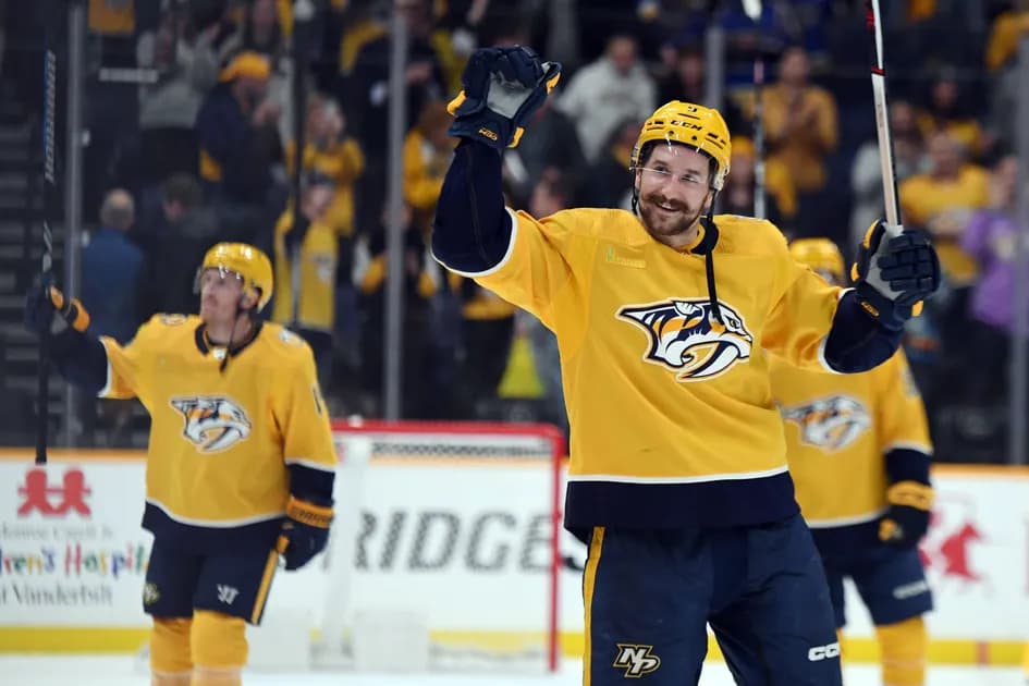 Best NHL Parlay Picks Today, Sunday 4/28: 3-Leg Parlay at mega (+926 odds) Desperate teams dish out revenge