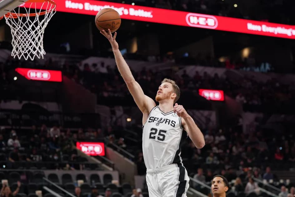 NBA Saturday parlay at mega (+1864 odds) today 11/5: Spurs surprise Nuggets on the road