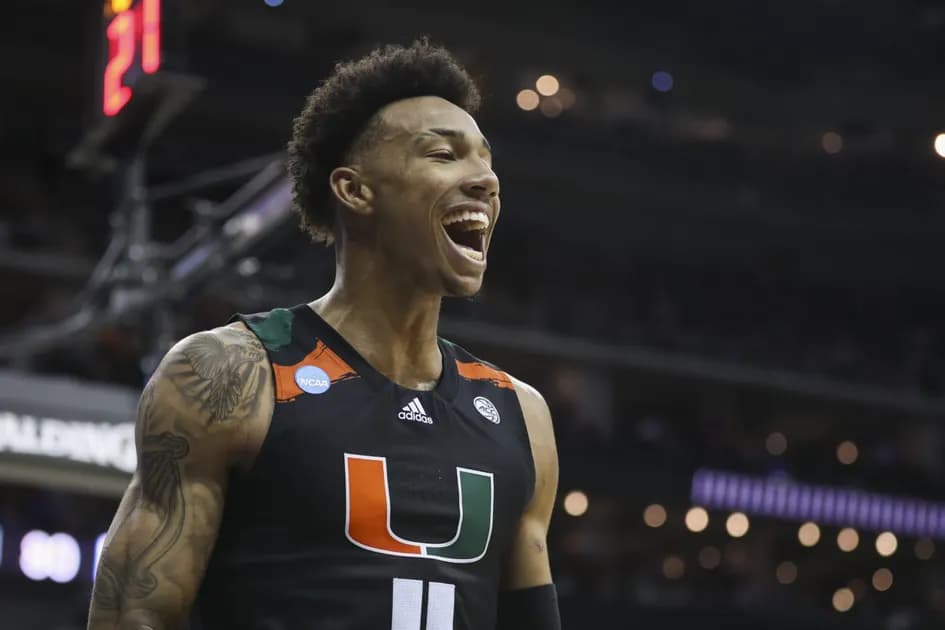 NCAA Tournament Player Prop Bets For Today's Elite Eight Games 3/26: Jordan Miller to the rescue