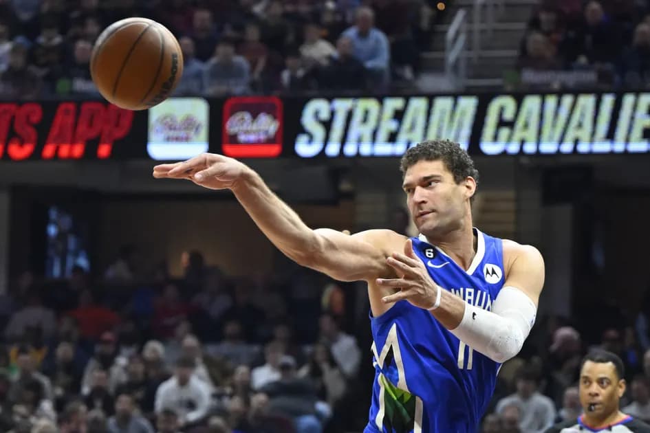 Best NBA player prop bets for Wednesday, 12/28: Lopez provides the spacing