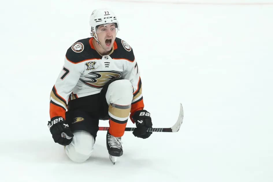 Today's best NHL prop bet picks & predictions, Friday 11/10: Auston Matthews and Frank Vatrano remain reliable