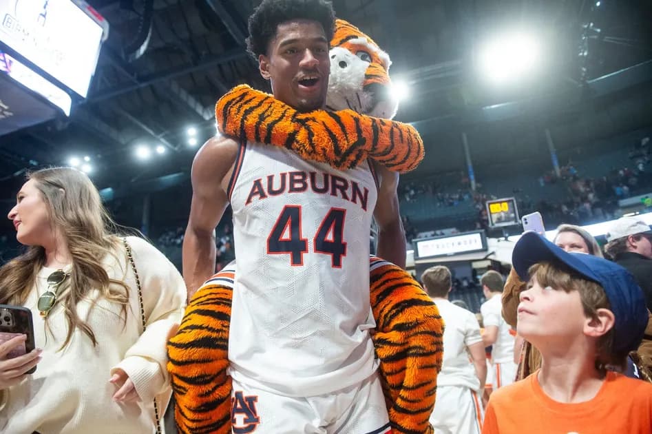 Cash the $200 FanDuel Final Four bonus for Florida vs Auburn now