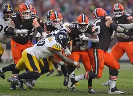 Steelers vs Browns Predictions, Picks, Odds & Betting Guide