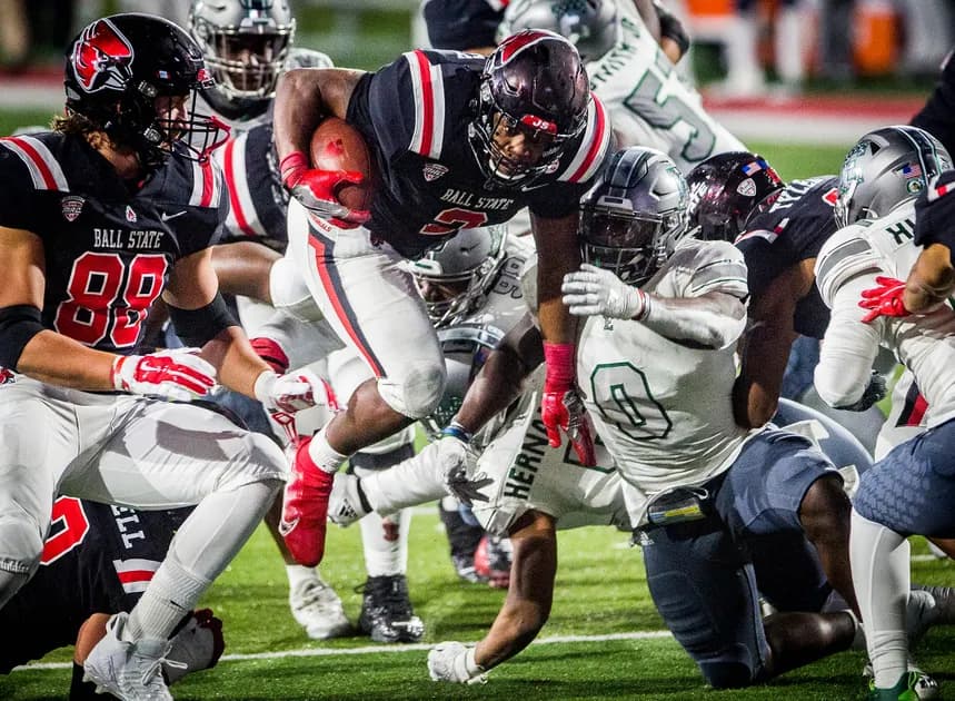 Wednesday night #MACtion college football +571 three-game parlay