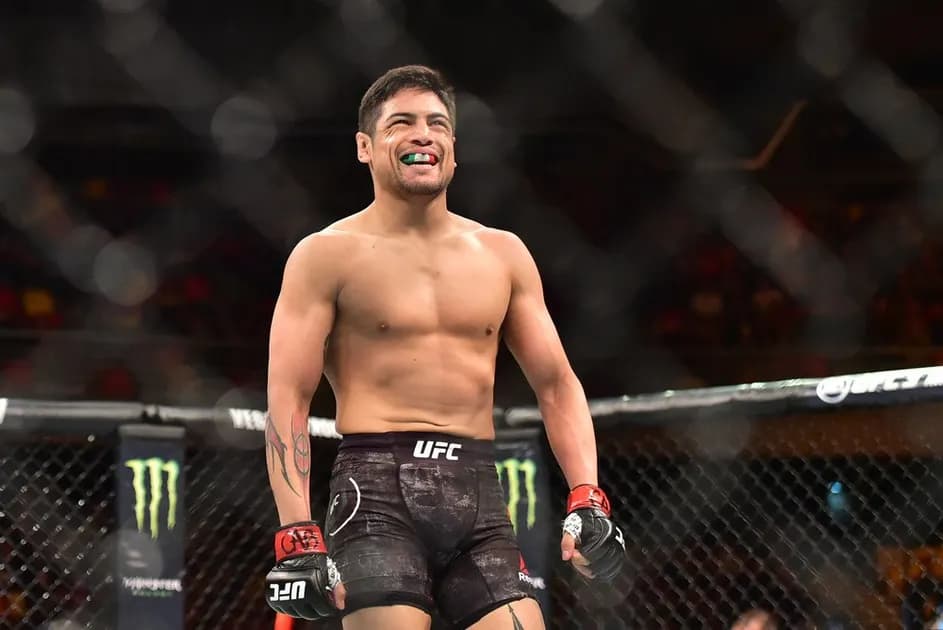 UFC on ESPN 23 predictions, picks, best bets and four-fight parlay