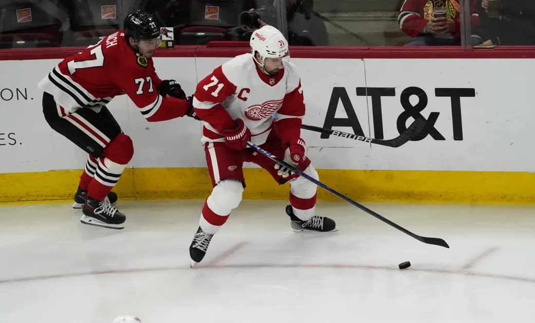 Best player props for Saturday's NHL slate: Larkin launches pucks on net