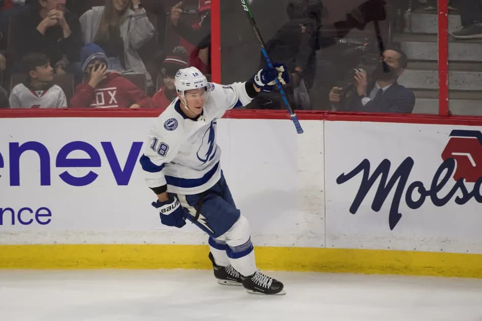 Best player prop for Sunday's NHL slate: Palat finds the score sheet