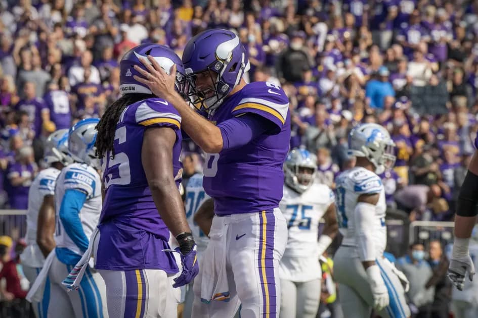 Jared Smith's NFL Week 8 best bets & market insights: Falcons fly past Panthers, sharps on Pats & Vikings