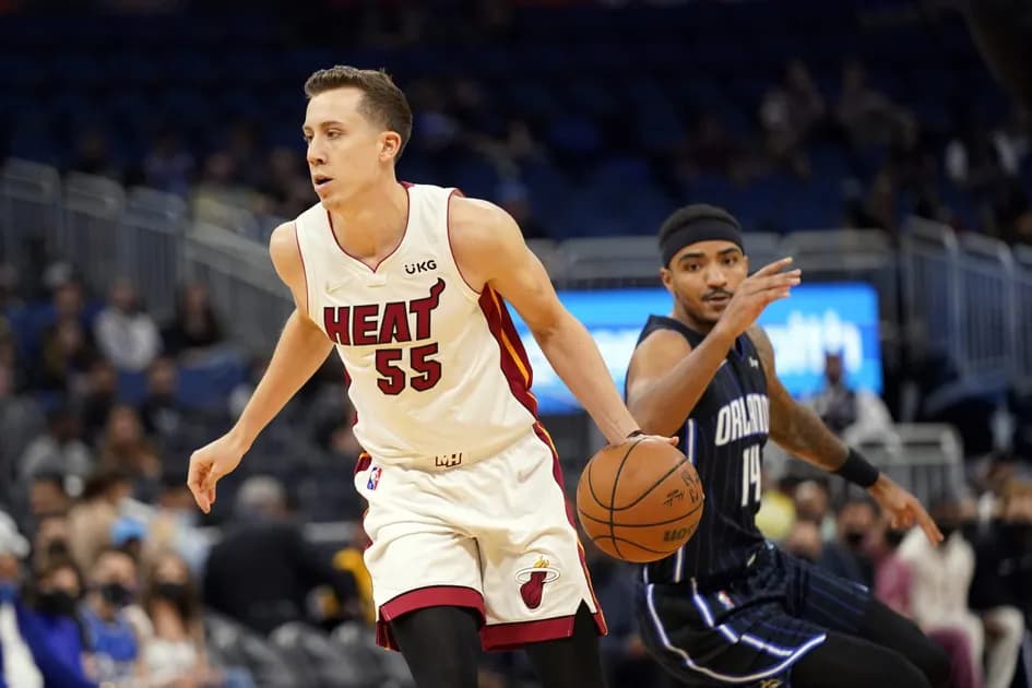 Four-pick cross-sport parlay for Saturday (+1074 odds): College basketball, NHL, and NBA