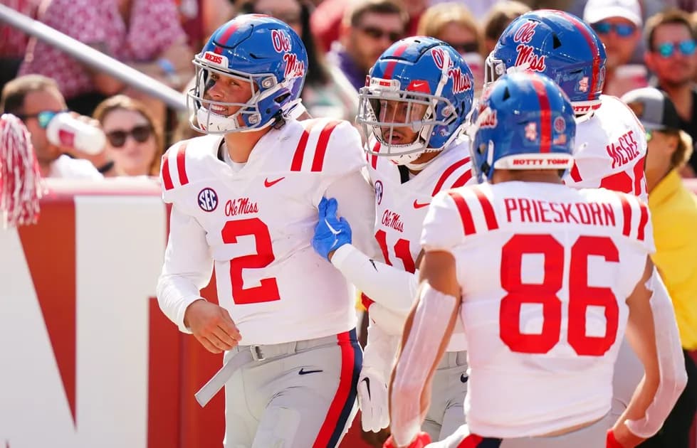 College Football Week 11: Saturday Best Bets Incl. Georgia vs Ole Miss & Iowa State vs Kansas
