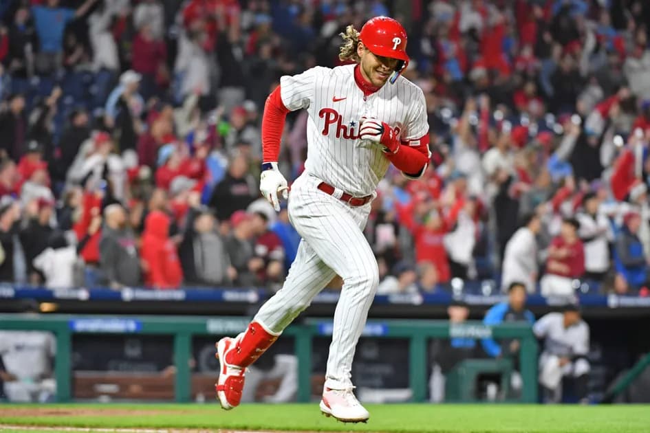 MLB Tuesday parlay at mega +834 odds today 7/9: Phillies take care of Dodgers