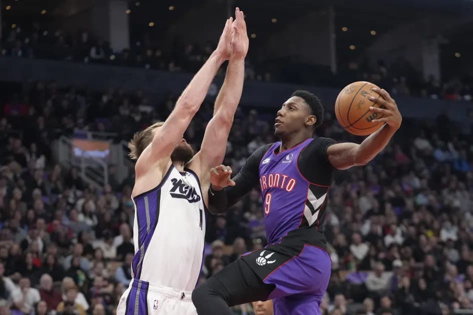 Today's Best NBA Prop Bet Picks & Predictions, Monday 11/4: RJ Barrett takes charge for Raptors