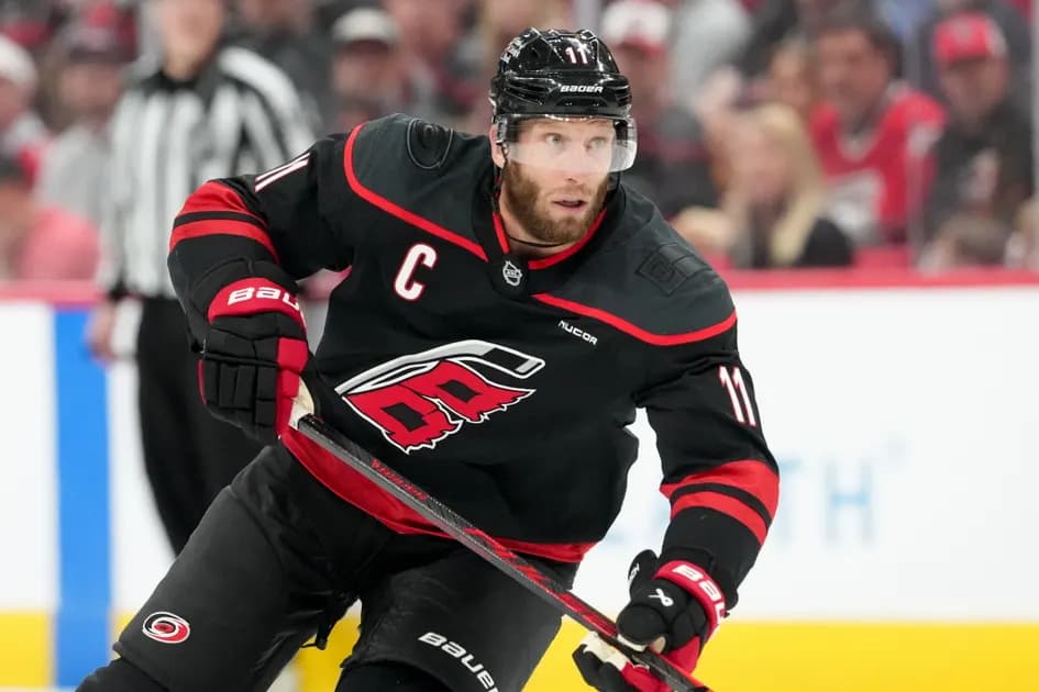 Canadiens vs Hurricanes Parlay Picks: Expert NHL Same Game Parlay at +350 odds