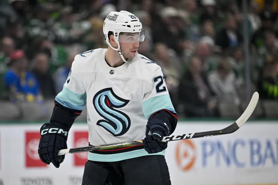 Best NHL Parlay Picks Today, Monday 4/1: 3-Leg Parlay at mega (+1057 odds) The Kraken sink the Sharks