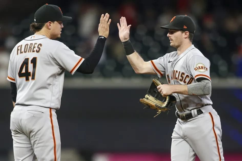 MLB Thursday three-team mega parlay (+904): Dodgers, Giants to win again