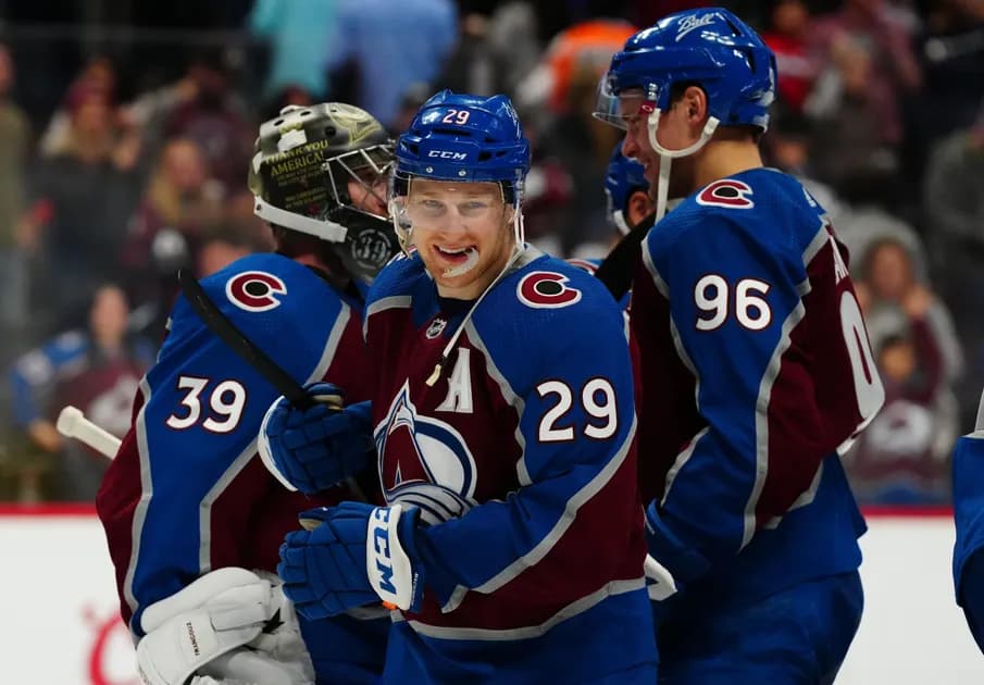 NHL Sunday mega parlay (+1493 odds): High totals stay hot!