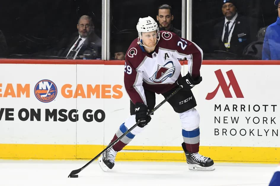 Best player prop bets for Friday's NHL slate: MacKinnon to hammer shots on goal