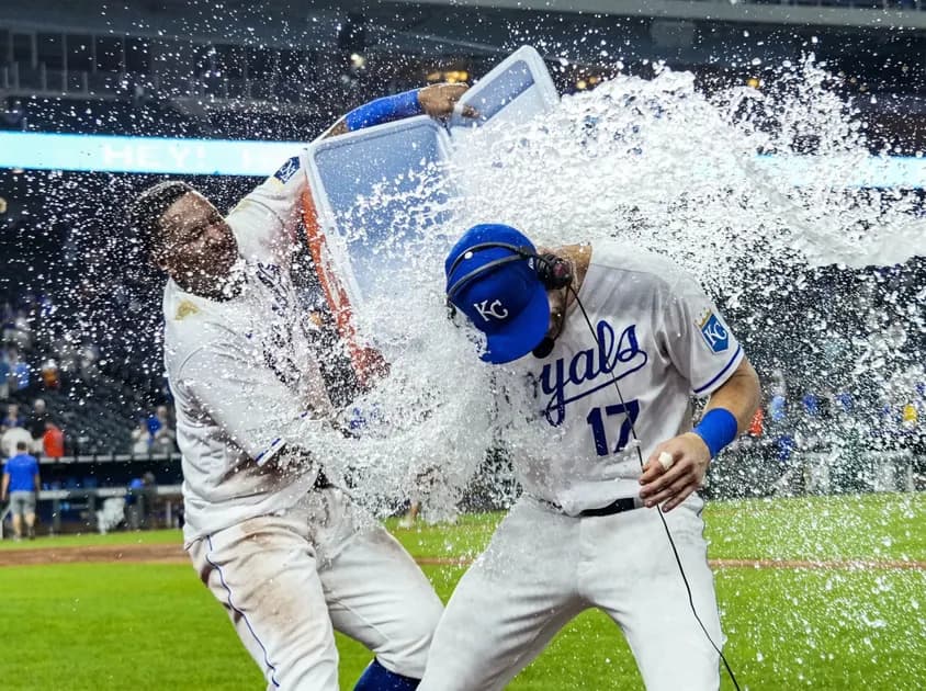 MLB Friday same game parlay (+904 odds): Kansas City Royals vs Chicago Cubs
