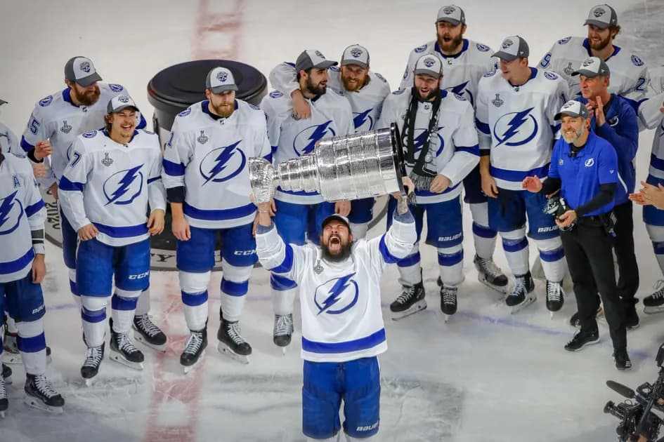 2021 NHL Stanley Cup Odds and Predictions - Tampa Bay Lightning favorites to retain title after beating Dallas Stars