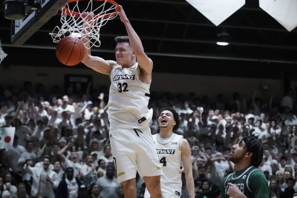Sleeper MI bonus code scores a $55 bonus for #15 Bryant vs #2 Michigan State