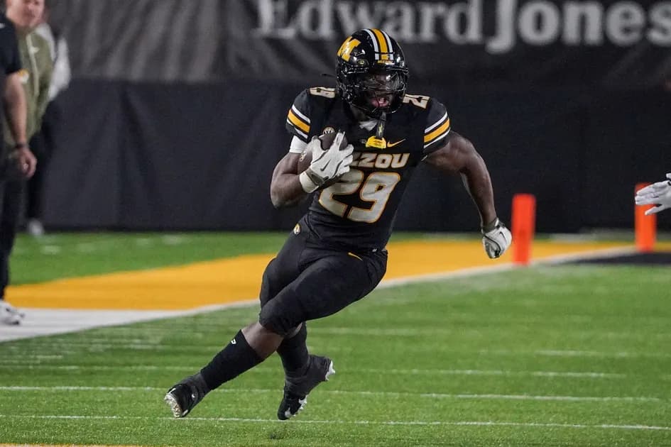Virginia vs Missouri Picks & Parlay: College Football TaxSlayer Gator Bowl Same Game Parlay