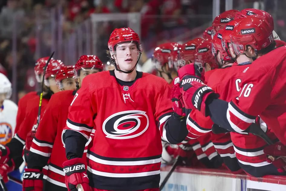 Best player props for Saturday's NHL slate: Svechnikov looking to lead Carolina again